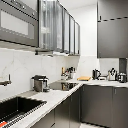 Thebluestay 153 - Outstanding Spacious With A-c *